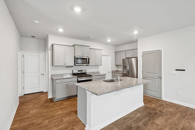 689 Ladywood Drive, Summerville, SC 29486