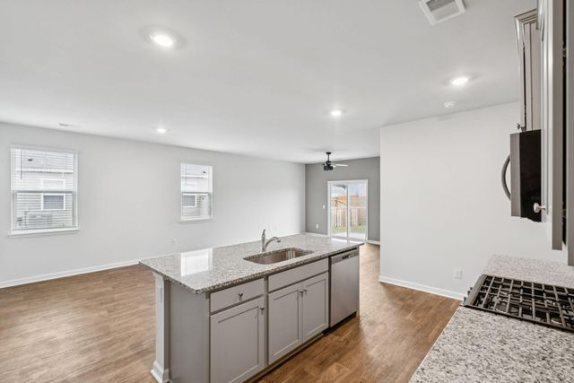 689 Ladywood Drive, Summerville, SC 29486