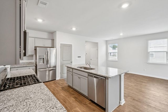 689 Ladywood Drive, Summerville, SC 29486