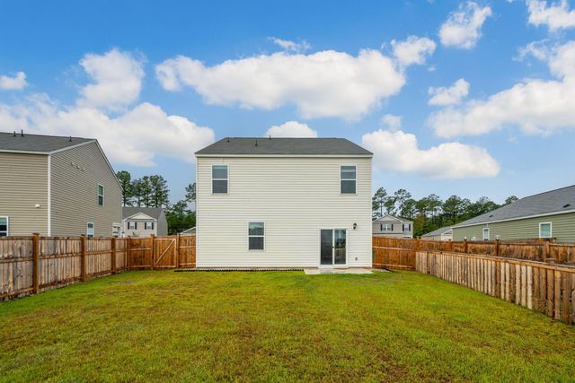 689 Ladywood Drive, Summerville, SC 29486