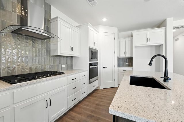 32710 W 176th Terrace, Gardner, KS 66030