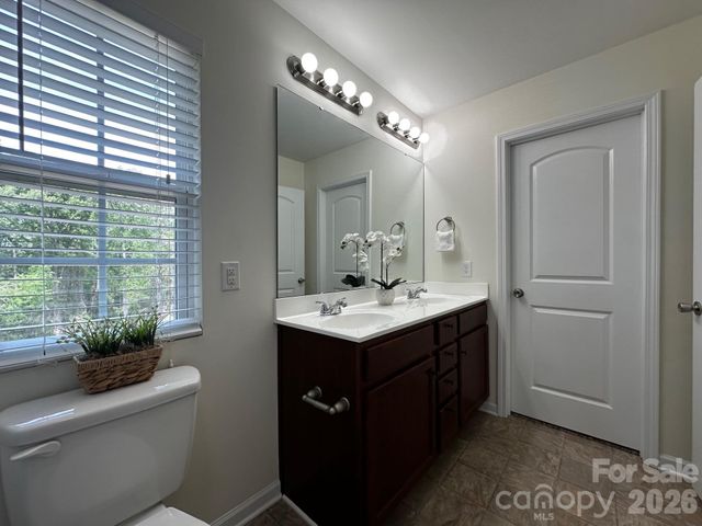 131 High Bluff Circle, Mooresville, NC 28115