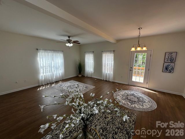 131 High Bluff Circle, Mooresville, NC 28115