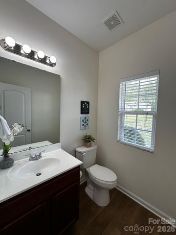 131 High Bluff Circle, Mooresville, NC 28115