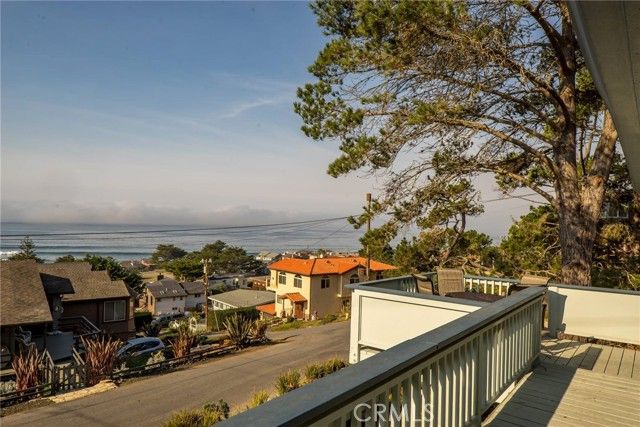 5198 Whitehall Avenue, Cambria, CA 93428
