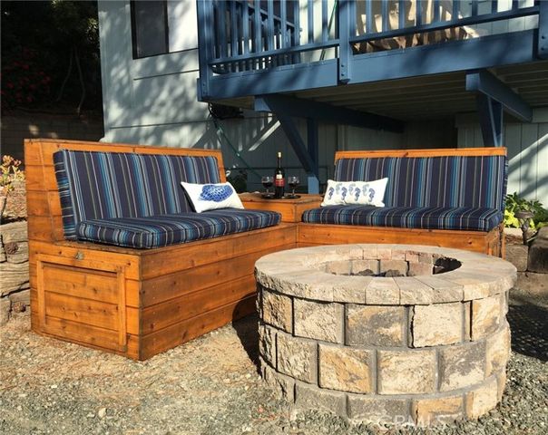 5198 Whitehall Avenue, Cambria, CA 93428