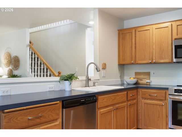 21565 Sw ROELLICH Ave, Sherwood, OR 97140