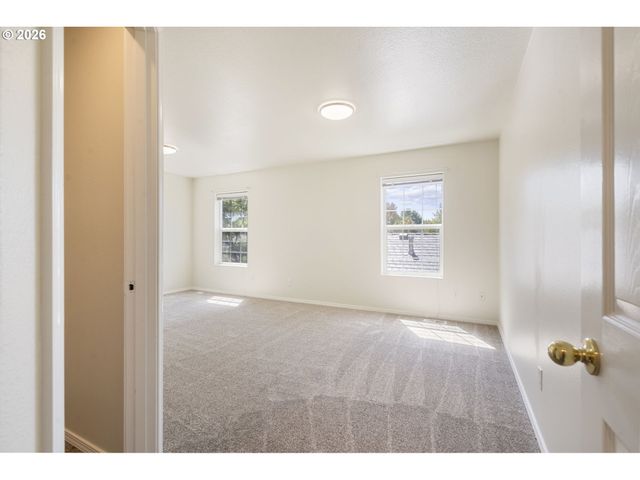 21565 Sw ROELLICH Ave, Sherwood, OR 97140