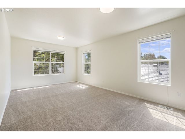 21565 Sw ROELLICH Ave, Sherwood, OR 97140