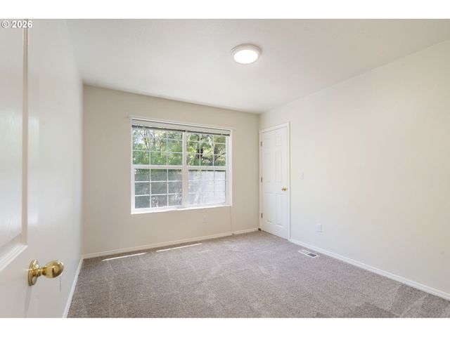 21565 Sw ROELLICH Ave, Sherwood, OR 97140
