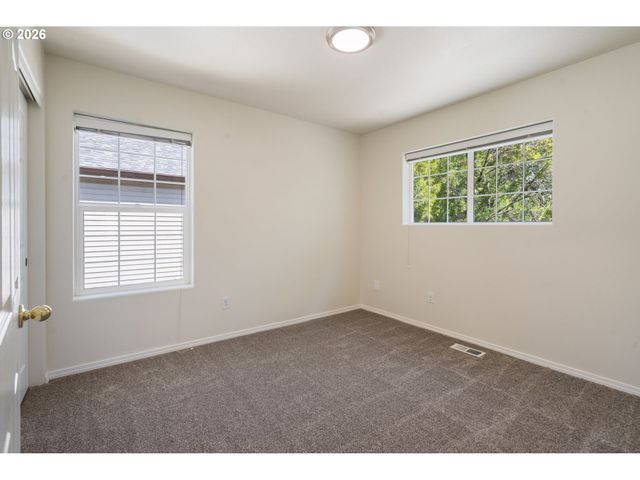 21565 Sw ROELLICH Ave, Sherwood, OR 97140