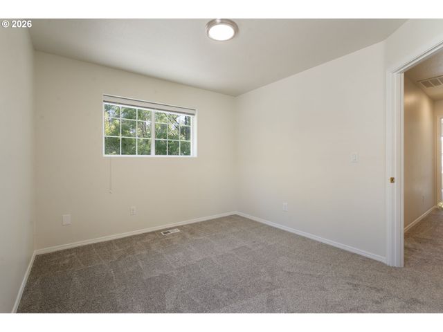 21565 Sw ROELLICH Ave, Sherwood, OR 97140