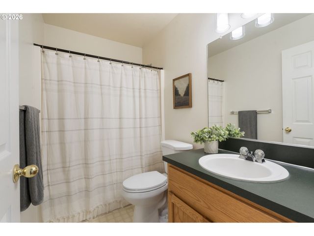 21565 Sw ROELLICH Ave, Sherwood, OR 97140
