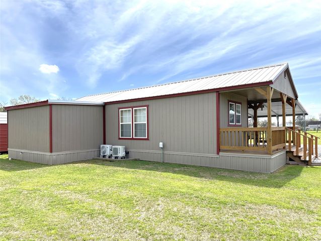 102 Worthy Street, Donie, TX 75838