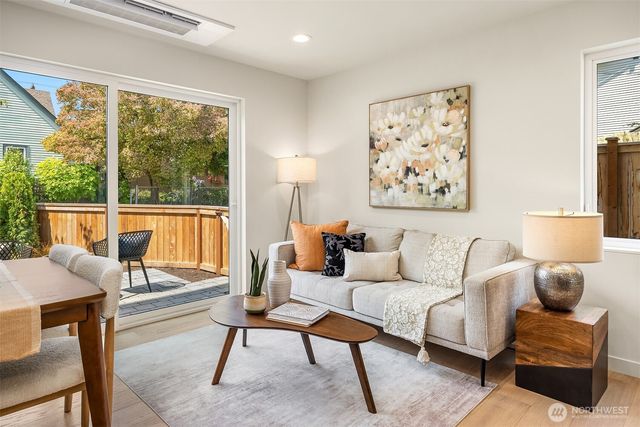 7062 Cleopatra Place NW, Seattle, WA 98117