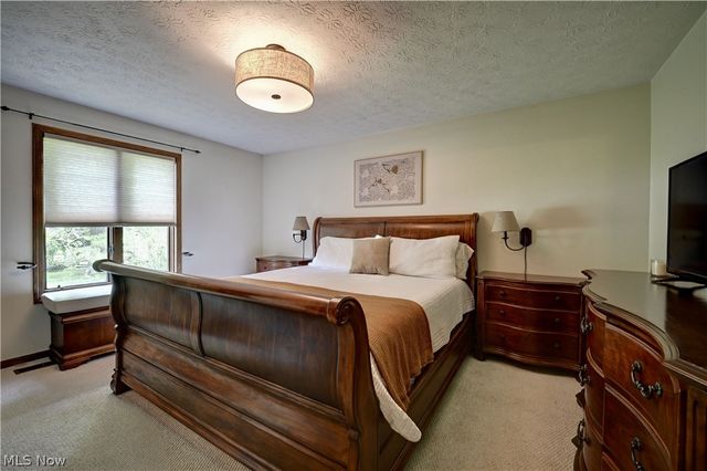 4528 Greenmeadow Avenue NW, Canton, OH 44709