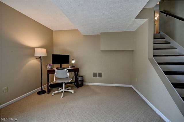 4528 Greenmeadow Avenue NW, Canton, OH 44709