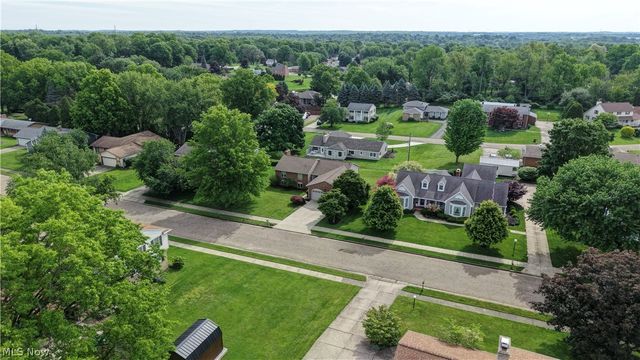 4528 Greenmeadow Avenue NW, Canton, OH 44709