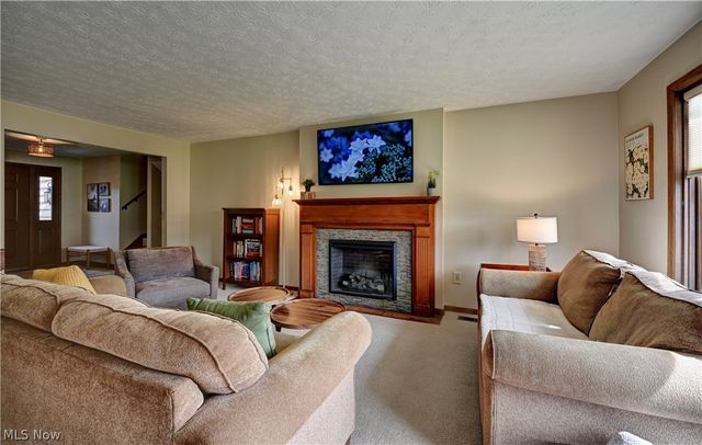 4528 Greenmeadow Avenue NW, Canton, OH 44709