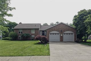 4528 Greenmeadow Avenue NW, Canton, OH 44709