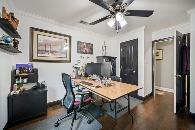 6400 Oak Hollow Drive, Burleson, TX 76028