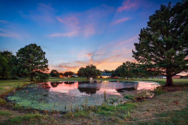 6400 Oak Hollow Drive, Burleson, TX 76028