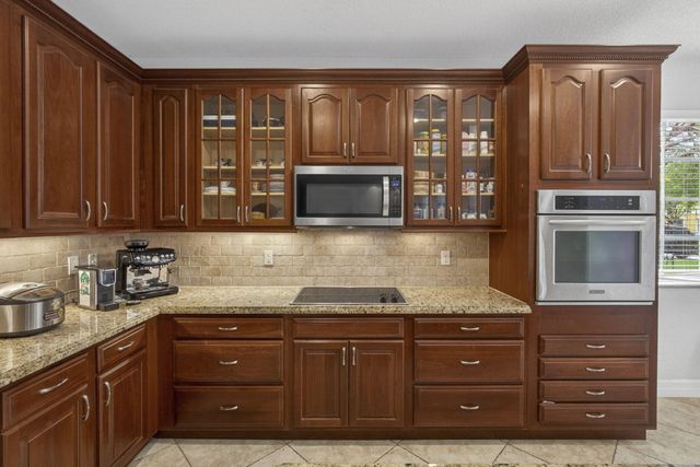 148 Glencullen Circle, Jupiter, FL 33458