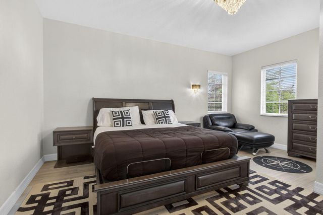 148 Glencullen Circle, Jupiter, FL 33458