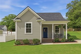 505 W D Avenue, Easley, SC 29640