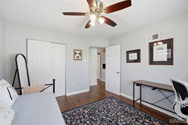 7436 Sharp Avenue, St Louis, MO 63116