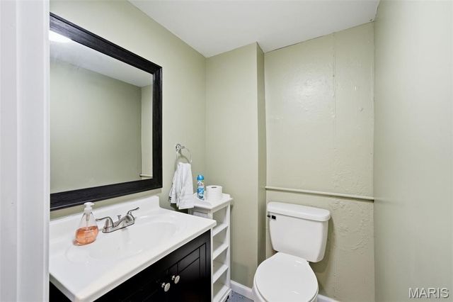 7436 Sharp Avenue, St Louis, MO 63116