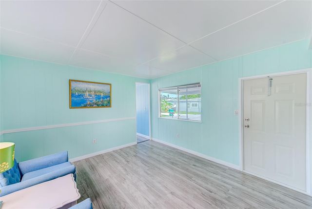 6580 SEMINOLE BOULEVARD 633, Seminole, FL 33772