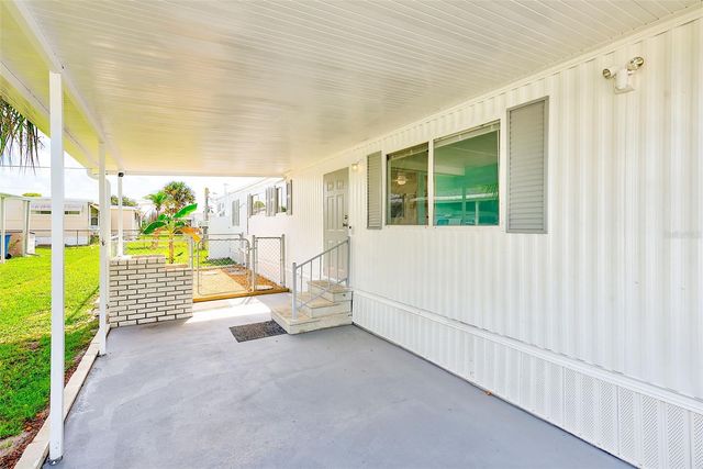 6580 SEMINOLE BOULEVARD 633, Seminole, FL 33772