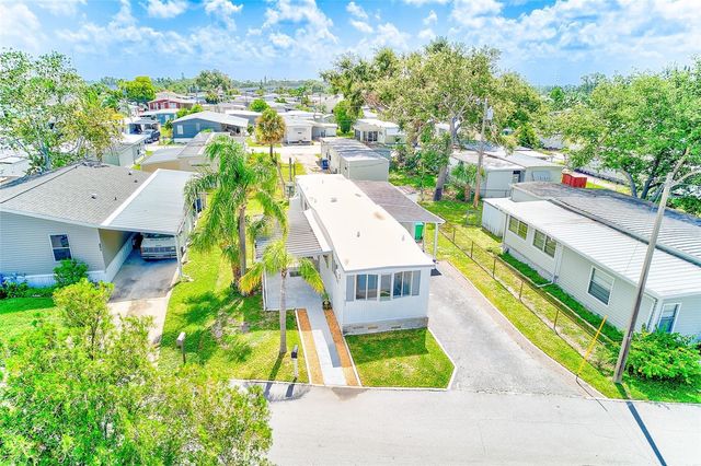 6580 SEMINOLE BOULEVARD 633, Seminole, FL 33772