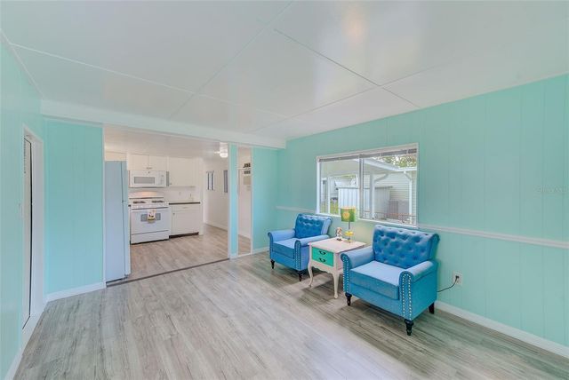 6580 SEMINOLE BOULEVARD 633, Seminole, FL 33772