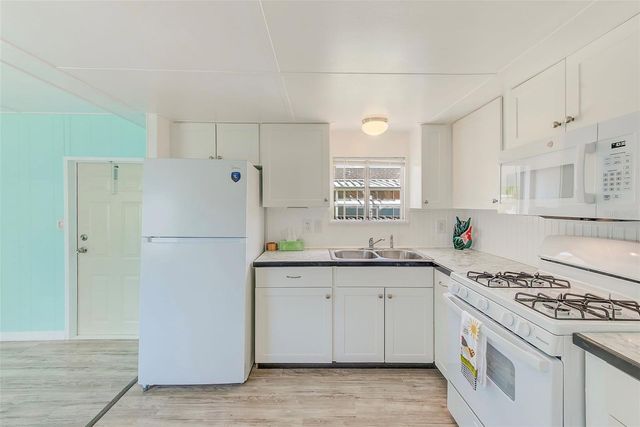 6580 SEMINOLE BOULEVARD 633, Seminole, FL 33772