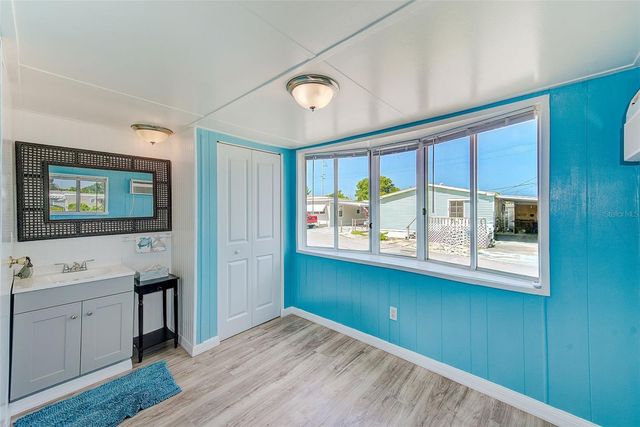 6580 SEMINOLE BOULEVARD 633, Seminole, FL 33772