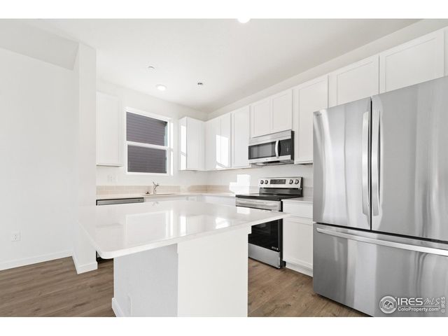 3864 Pinnacles Ct, Evans, CO 80620