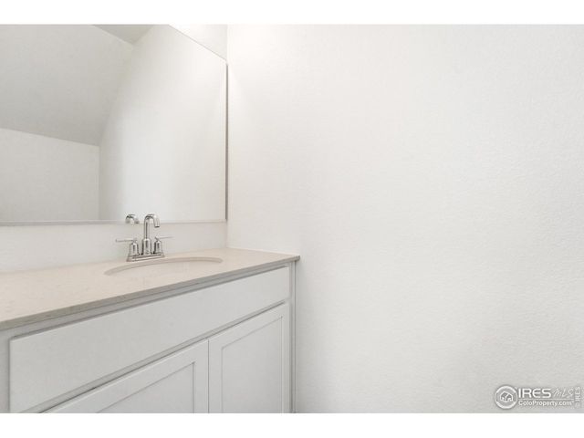 3864 Pinnacles Ct, Evans, CO 80620