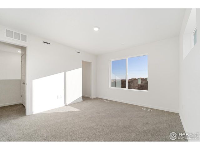 3864 Pinnacles Ct, Evans, CO 80620