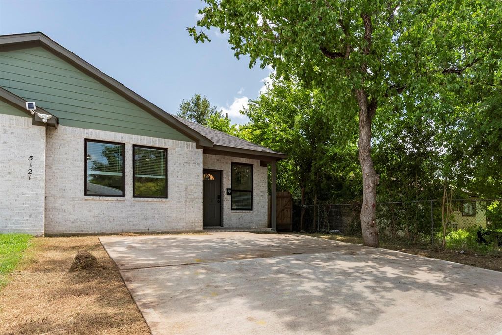 5121 Southwind Street B, Houston, TX 77033