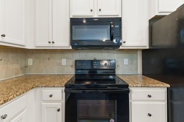 71 Golden Gate Parkway, Clayton, NC 27520