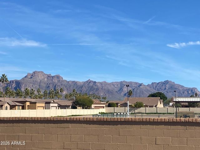 2381 S Pomo Avenue, Apache Junction, AZ 85119