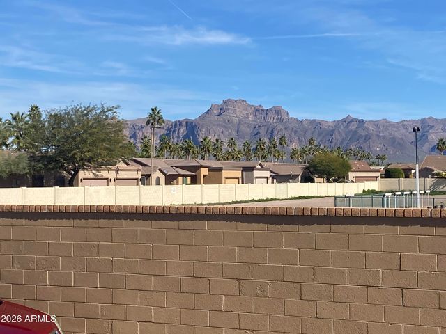 2381 S Pomo Avenue, Apache Junction, AZ 85119