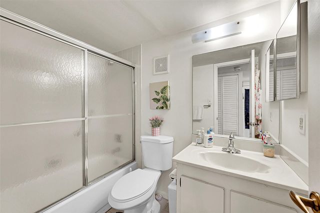 2711 NW 104th Ave 302, Sunrise, FL 33322
