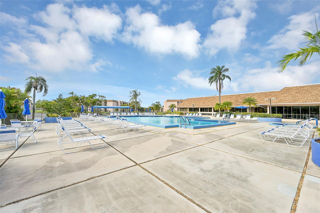 2711 NW 104th Ave 302, Sunrise, FL 33322