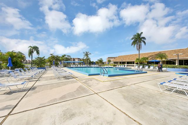 2711 NW 104th Ave 302, Sunrise, FL 33322
