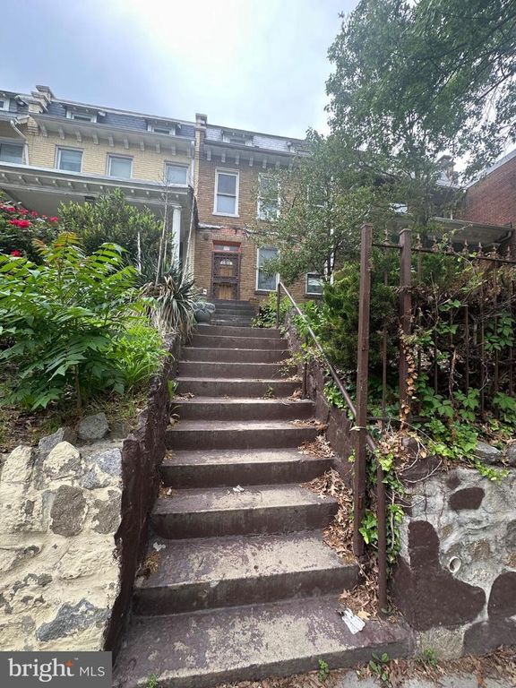 4516 GEORGIA AVE NW, Washington, DC 20011