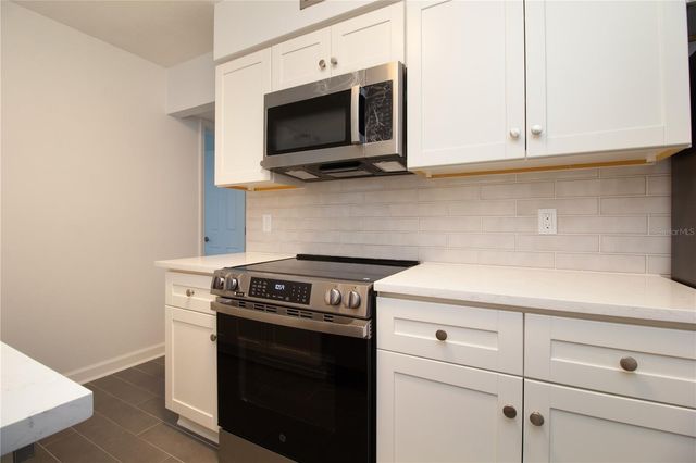 1115 RUE DES CHATEAUX 1A, South Pasadena, FL 33707