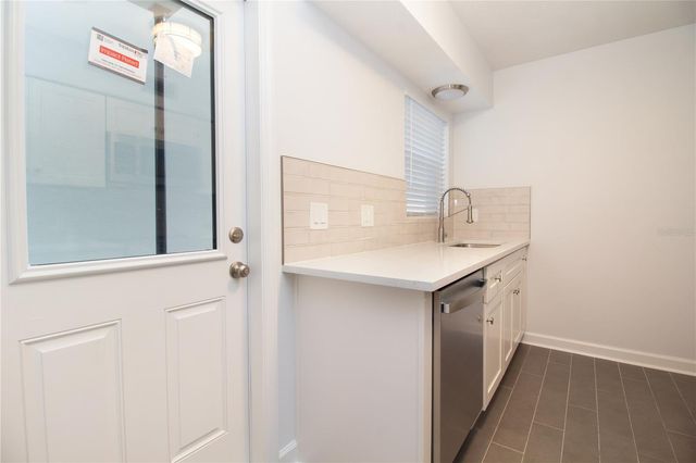 1115 RUE DES CHATEAUX 1A, South Pasadena, FL 33707